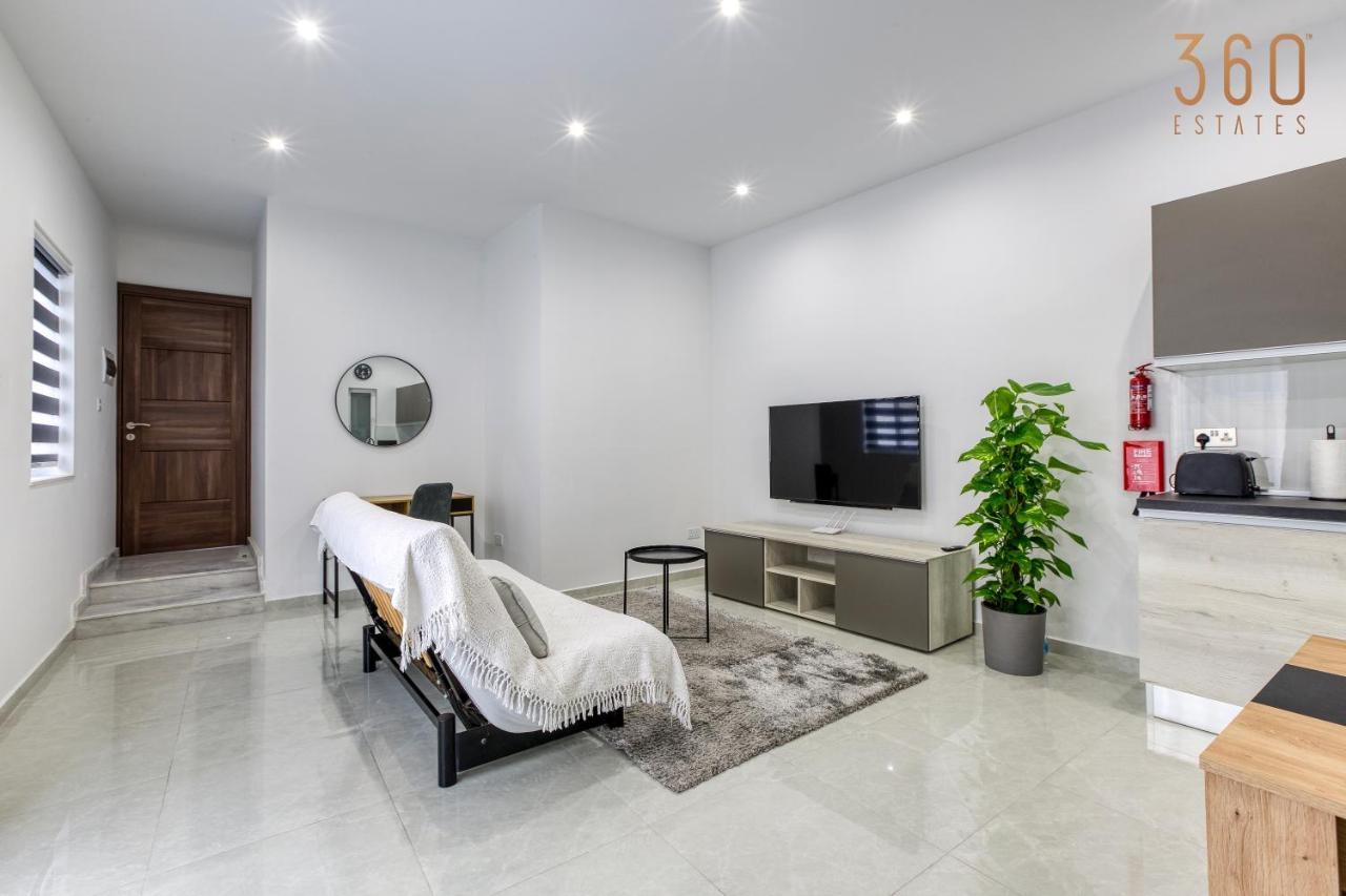 A Lovely 1Br Home With Balcony Just Off The Coast By 360 Estates Saint Julian's 외부 사진