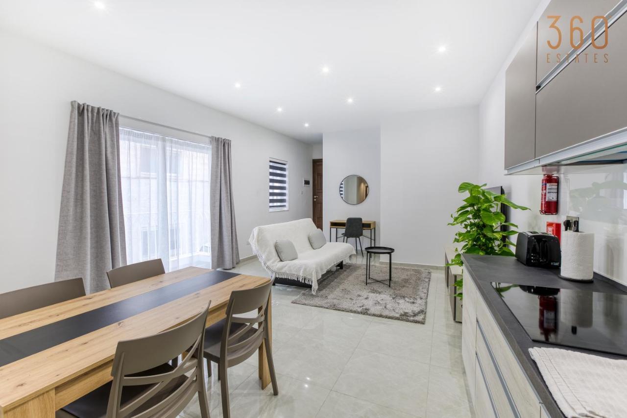 A Lovely 1Br Home With Balcony Just Off The Coast By 360 Estates Saint Julian's 외부 사진